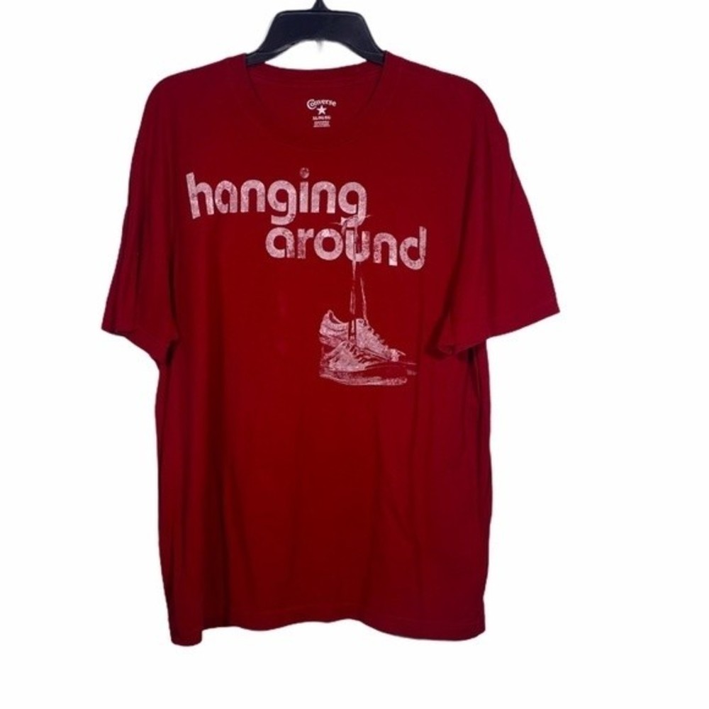 Converse Men's Red Short Sleeve Round Neck Graphic T-Shirt Medium